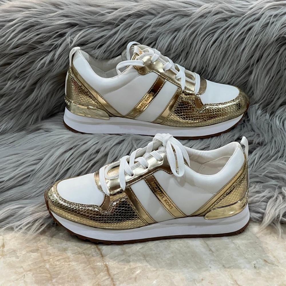 Michael Kors Women’s Lace Up Dash Training Sports Shoes, Gold/White. New